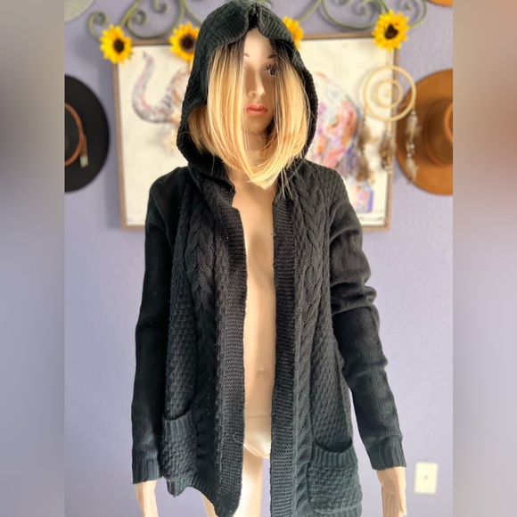 NITTED SWEATER - Picture 1 of 9